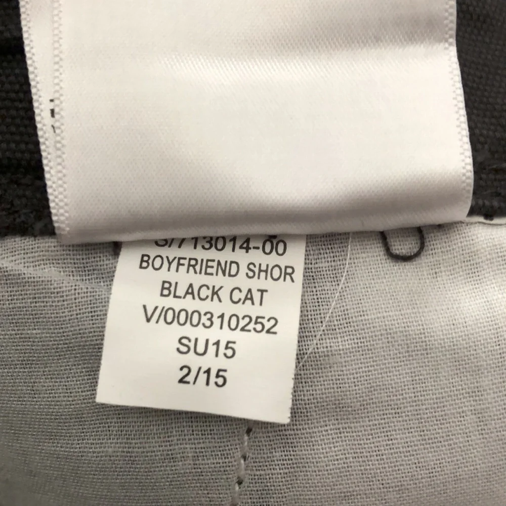 2015 Old Navy Boyfriend Shorts in Black Cat Size 4 Regular Women’s